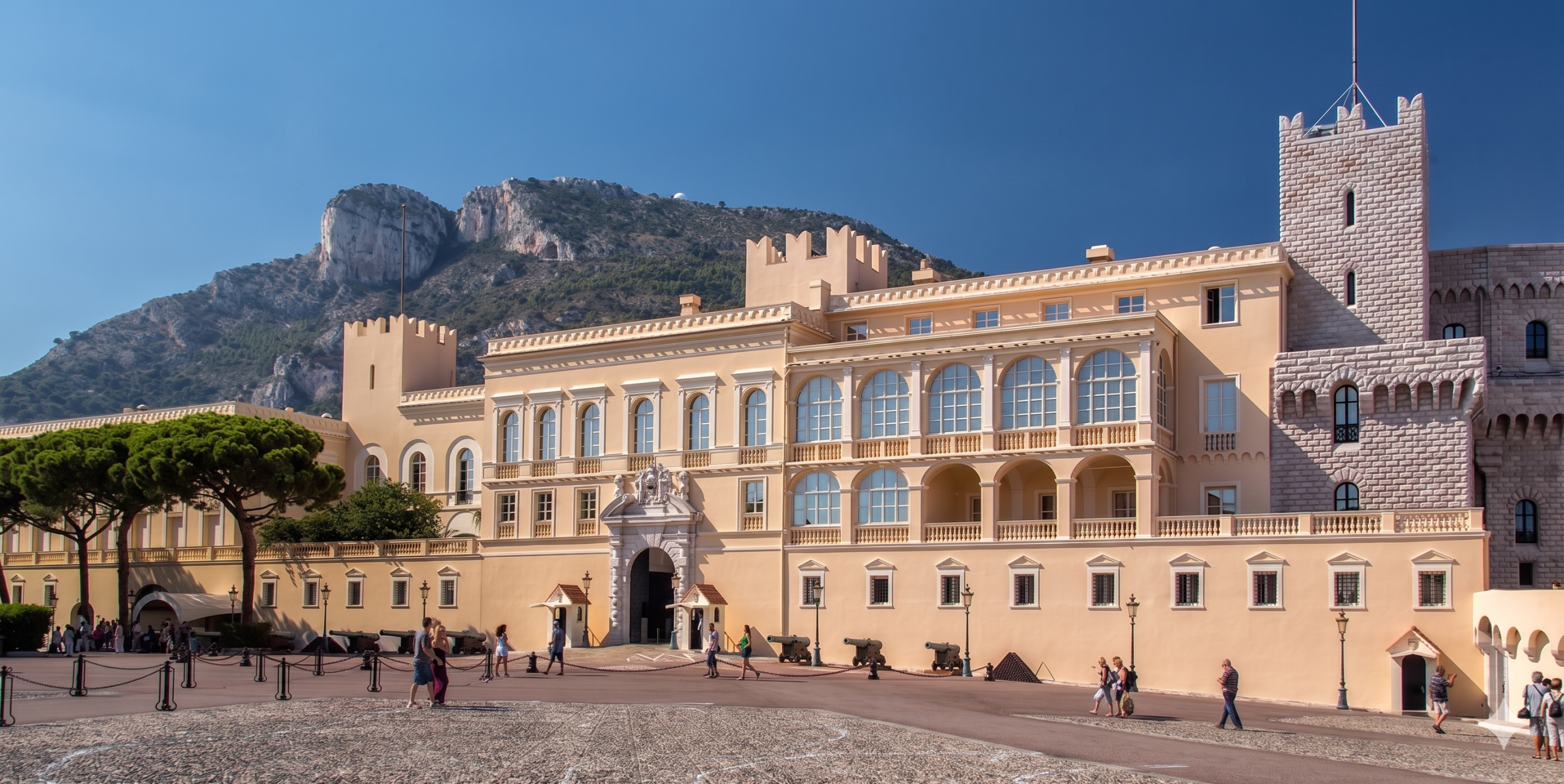 Grace Kelly : de Hollywood à la Principauté de Monaco