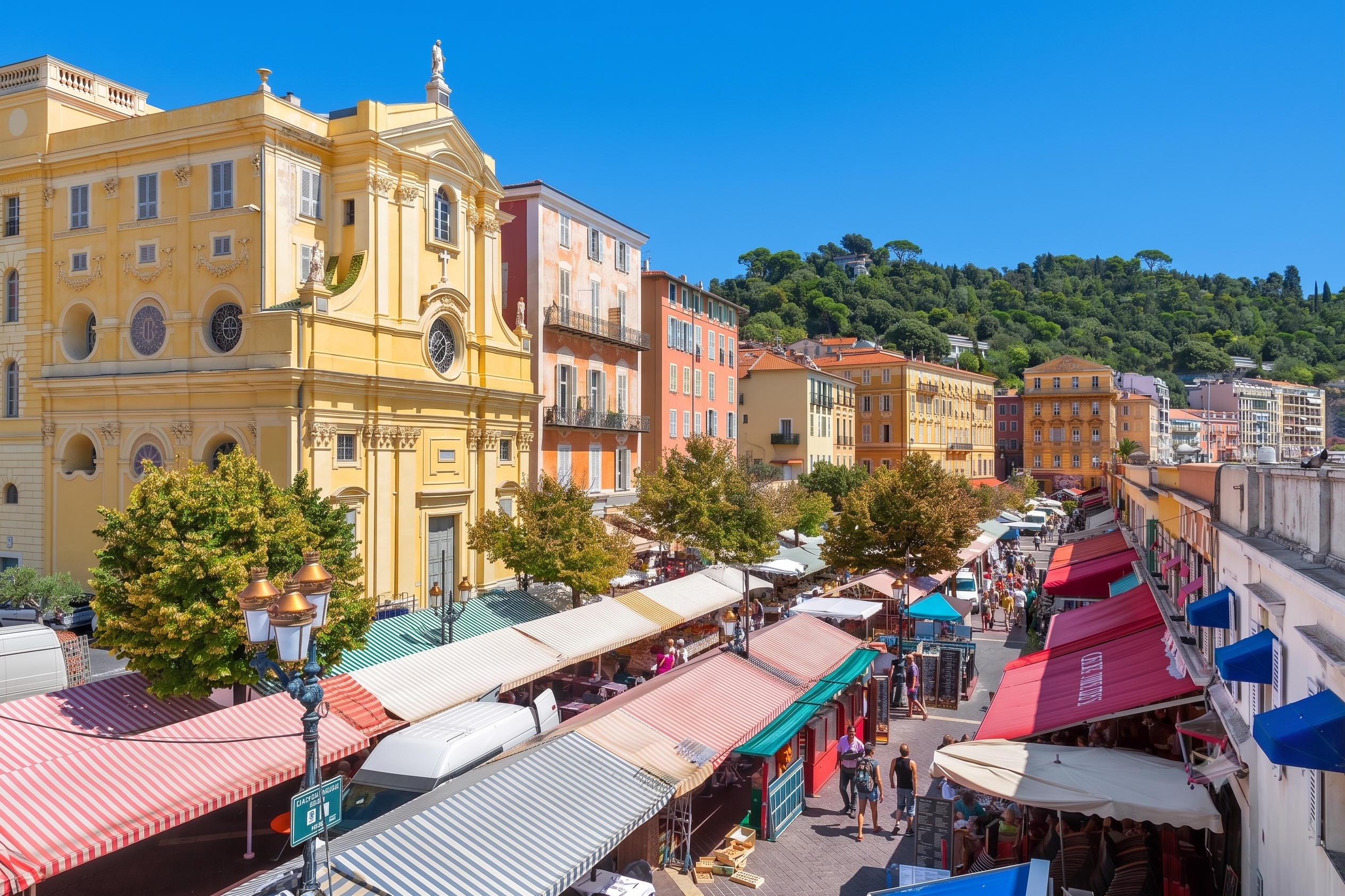 Le Cours Saleya à Nice : le cœur vivant du Vieux-Nice entre marché, restaurants et soirées d’été